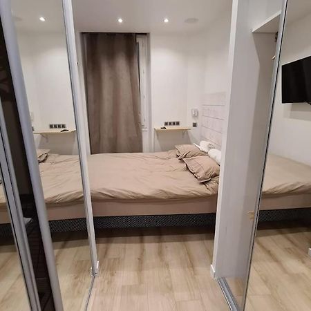 Apartamento Suresnes : 2 Pieces Cosy Exterior foto