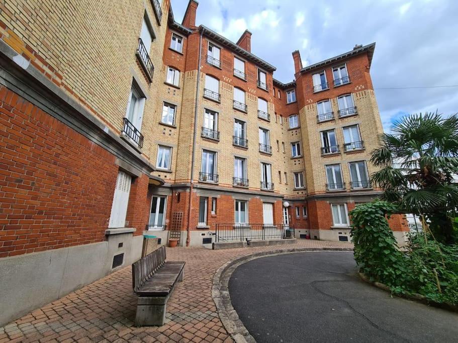 Apartamento Suresnes : 2 Pieces Cosy Exterior foto